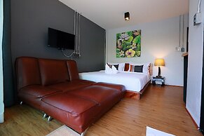 Canvas Family Home