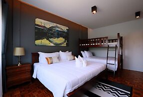 Canvas Family Home