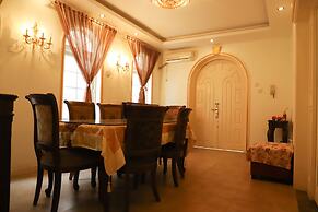 Glory's house