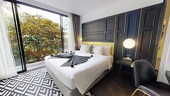 Scene Bangkok Noi