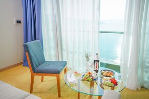 Sala Danang Beach Hotel