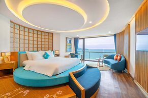 Sala Danang Beach Hotel