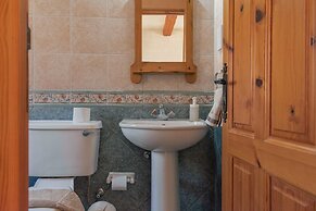 Ta Danjela Villa Sleeps 8 With Pool