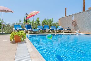 Ta Danjela Villa Sleeps 8 With Pool