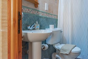 Ta Danjela Villa Sleeps 8 With Pool