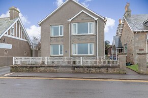 Beachview Holiday Flat 2