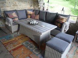 Umbrian Villa Retreat in Pietralunga With a Pool