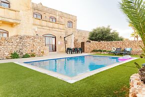 Villa Savona Sleeps 7 With Private Pool