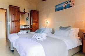 Villa Savona Sleeps 7 With Private Pool