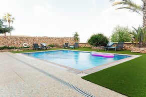 Villa Savona Sleeps 7 With Private Pool
