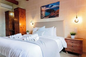 Villa Savona Sleeps 7 With Private Pool