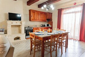 Villa Savona Sleeps 7 With Private Pool