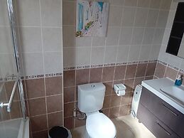 Inviting 3-bed Villa in Kayalar