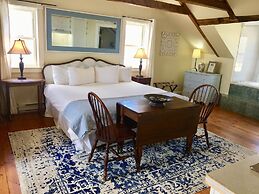 Treadwell Inn