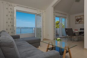 Apartments Mladen