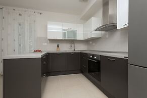 Apartments Mladen