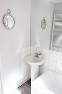 Central Stamford Townhouse