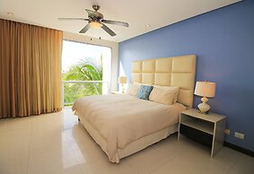 Downtown Apartment Oasis 12