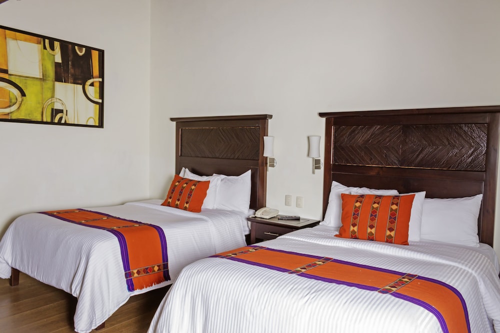 Plaza Magnolias Suites