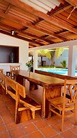 Rancho Los Chatos