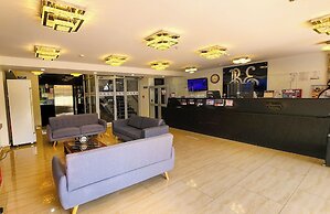 BE Suites Hotel Cali