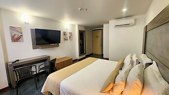 BE Suites Hotel Cali