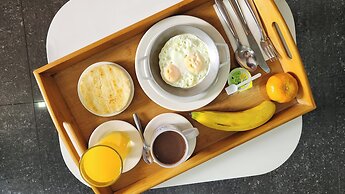 BE Suites Hotel Cali