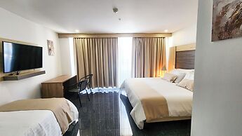 BE Suites Hotel Cali