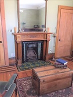 Carlisle House Inn