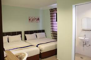 Summer Hotel