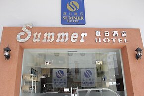 Summer Hotel