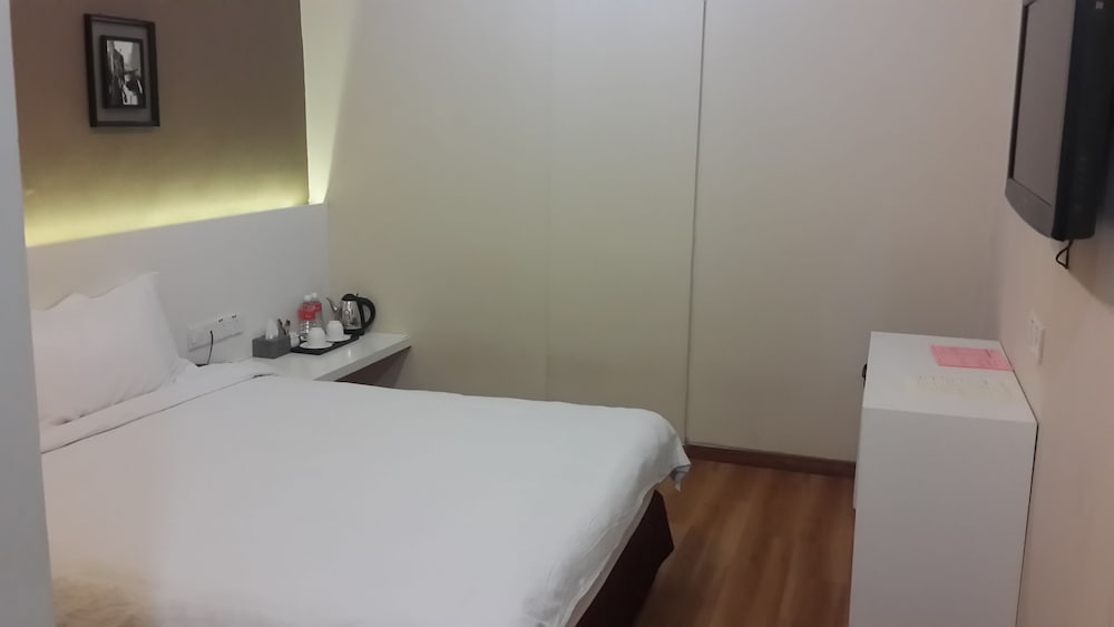 Avida Hotel