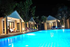 Light Khaolak Resort