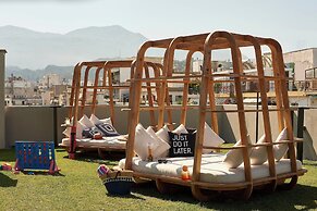 Moxy Patra Marina