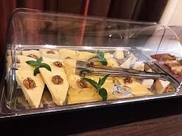 LETO Boutique Hotel
