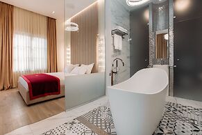 LETO Boutique Hotel