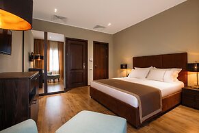 LETO Boutique Hotel