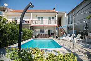 Villa Mami