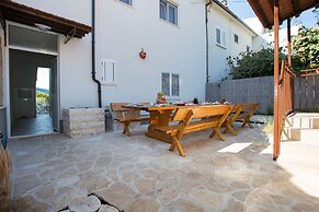 Villa Mami