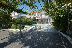 Villa Mami