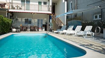 Villa Mami