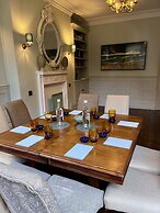 Burleigh Court
