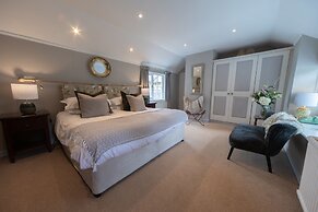 Burleigh Court