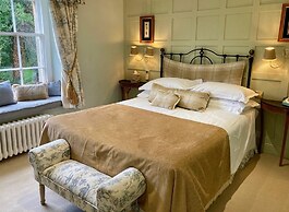 Burleigh Court