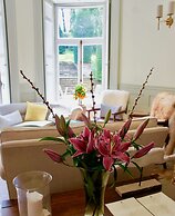 Burleigh Court