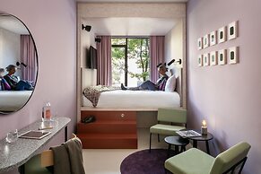 hotel emma next