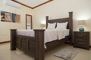 Luxury 3 Level Town House