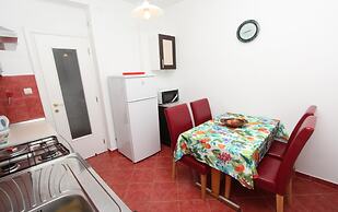 Apartment Dina