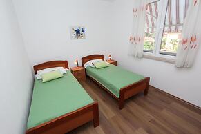 Apartment Dina