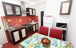 Apartment Dina